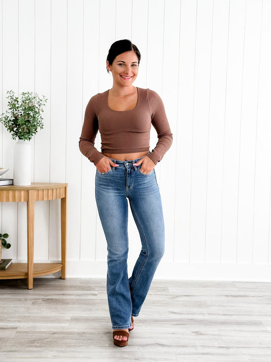 🍂Calça jeans bootcut com controle de barriga, o Santo Graal👖