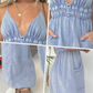 Mono vaquero con cuello en V profundo para mujer