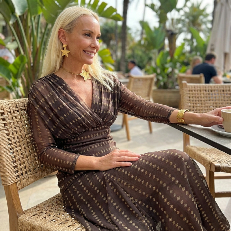 Vestido Maxi Bohemio de Malla Enrugada con Escote en V