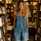 👖✨ Jardineira curta feminina jeans confortável e estilosa para o dia a dia