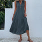 Vestido amplio con dobladillo a capas y detalle de botones