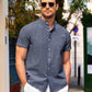 Camisa de manga corta de lino y algodón con cuello alto para hombre