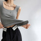 Camiseta sin mangas de punto acanalado con cuello cuadrado para mujer