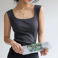 Camiseta sin mangas de punto acanalado con cuello cuadrado para mujer