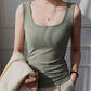 Camiseta sin mangas de punto acanalado con cuello cuadrado para mujer