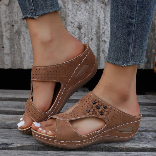 Cómodas sandalias de moda con tacón de cuña peep-toe de corrección