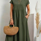 Vestido femenino de algodón con cuello redondo